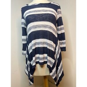 Francesca's Collections Asymetrical‎ Striped Long Sleeve Blouse